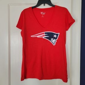 G III 4Her by Carl Banks Womens Red NFL Patriots Tee Shirt, Large, Never Worn